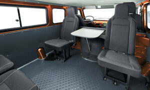 Viaggio confortevole in cabina per cinque passeggeri