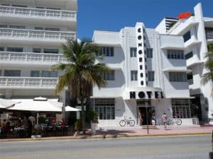 Hotel Carruca Dormitoria con stile Art Deco a Miami Beach.