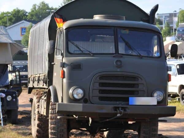 Camion militare d'epoca in Camp Area