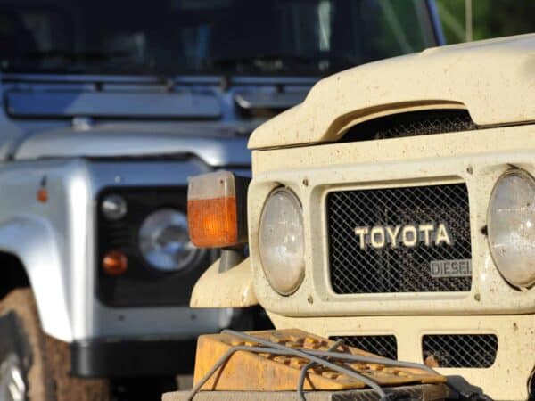 Dettaglio del muso di un Toyota Land Cruiser in Camp Area