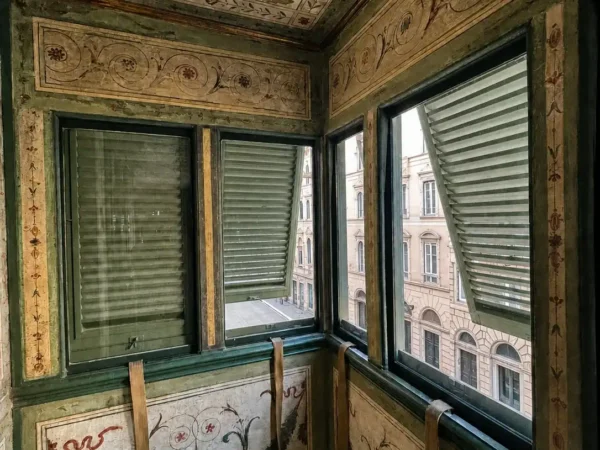 Decorazioni e persiane del bussolotto di Madama Letizia a Palazzo Bonaparte