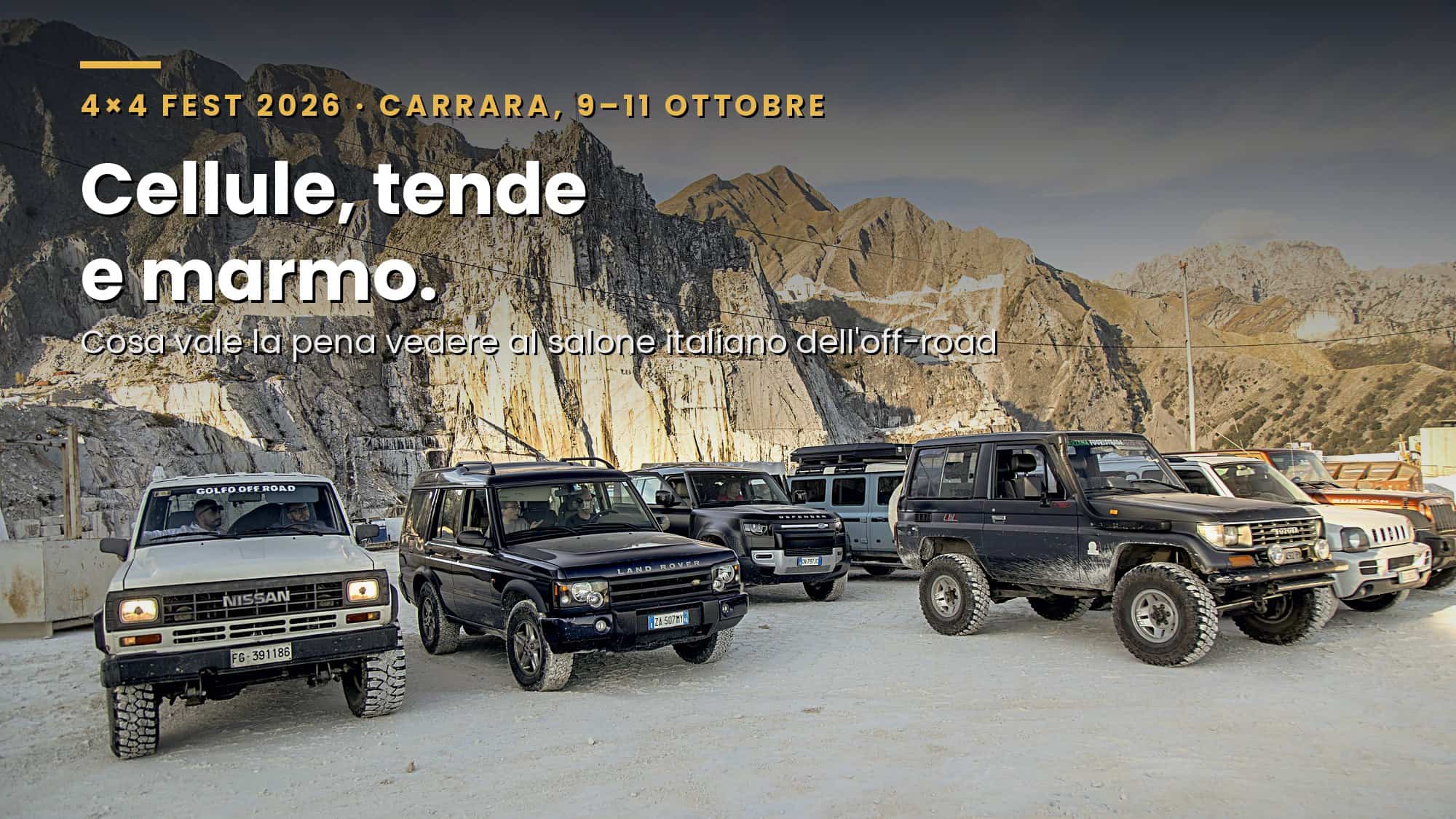 Fuoristrada in colonna in una cava di marmo di Carrara durante il Tour Cave del 4x4 Fest, con il titolo "Cellule, tende e marmo"